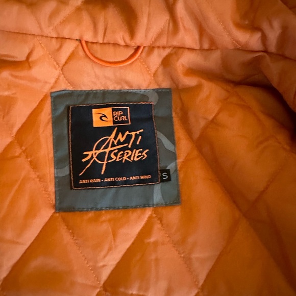 Rip curl lightweight insulated jacket - Picture 3 of 7